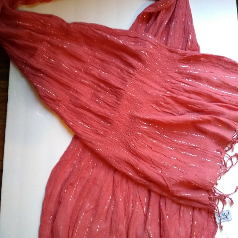 Gorgeous versatile scarf in Coral and gold